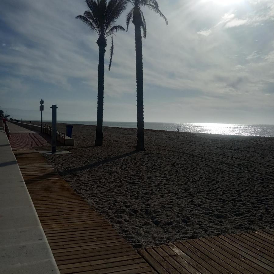 Villa Lagos A 25 Metros Del Mar Roquetas de Mar Bagian luar foto