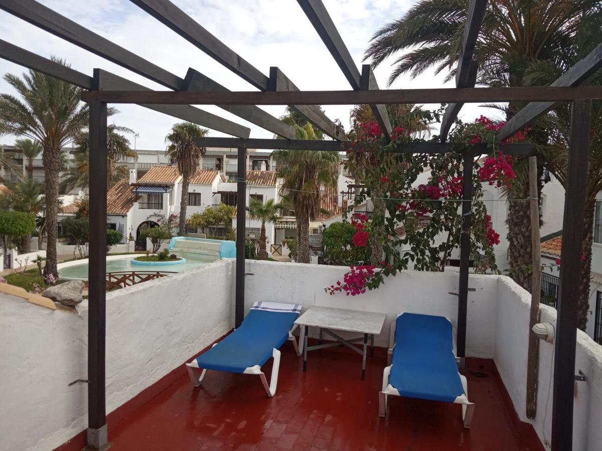 Villa Lagos A 25 Metros Del Mar Roquetas de Mar Bagian luar foto